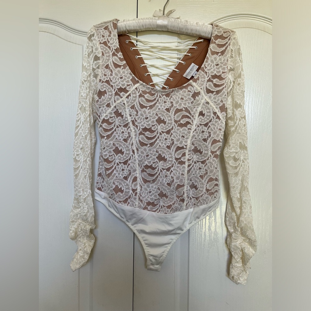 BISOU BISOU Lace Up Bodysuit Size Medium